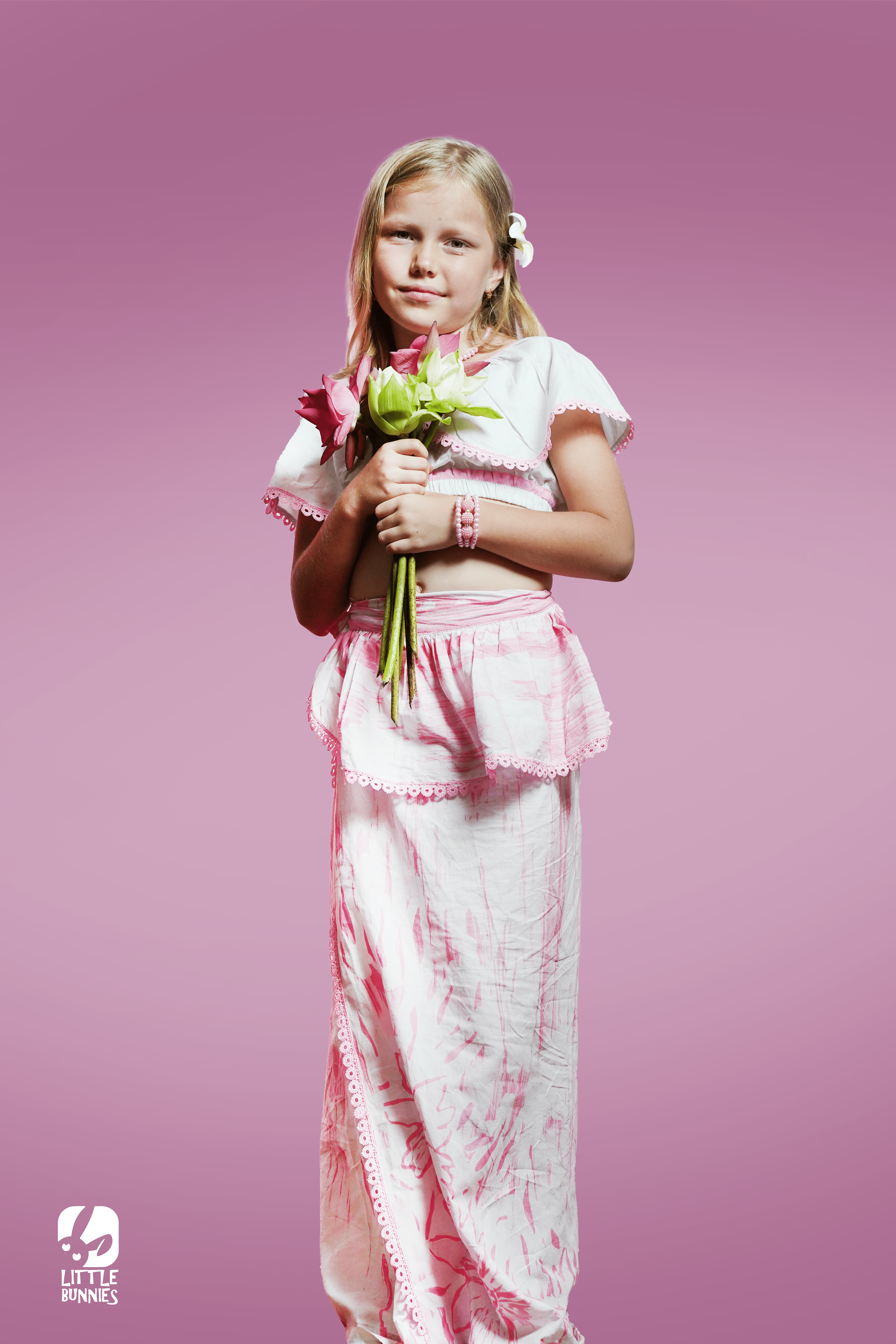 girl pink-min